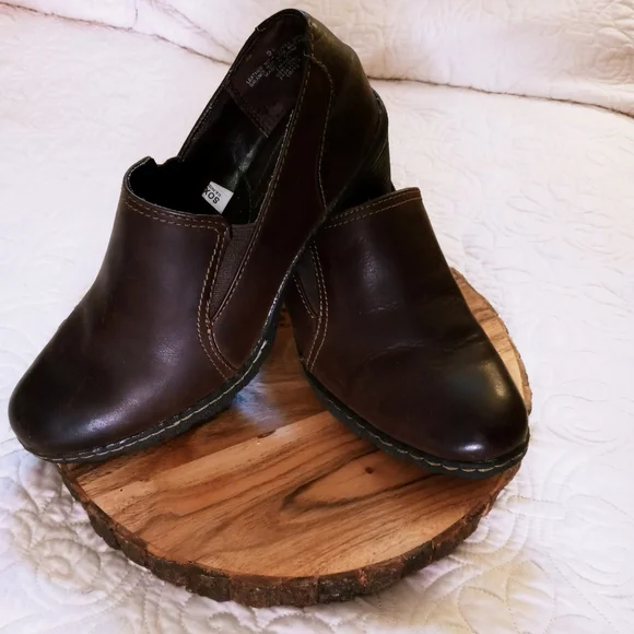 merona brown dress shoes Merona Shoes Women's 7 Brown Leather Pebbled Oxfords Lace Up Dark Low Flats